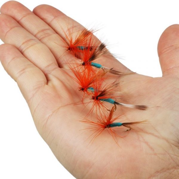 Sougayilang Fishing Flies with ABS Plastic Box