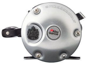Baitcast fishing reel designed for strength, smooth operation, and precision Engineered for smoothness with 3 stainless ball bearings and 1 roller bearing Carbon Matrix drag system provides smooth and consistent drag 6-pin centrifugal brake applies consistent pressure for an exceptionally precise cast Extended bent cranking handles and power knob offer added torque for hard-pulling fish Carbon Matrix Drag system Unrelenting power and premium performance Six-pin centrifugal brake